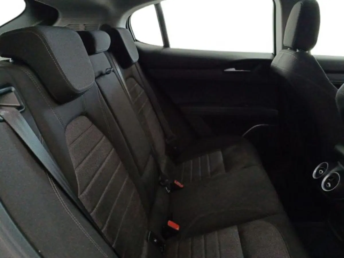 Alfa Romeo Stelvio usata a Catania (11)