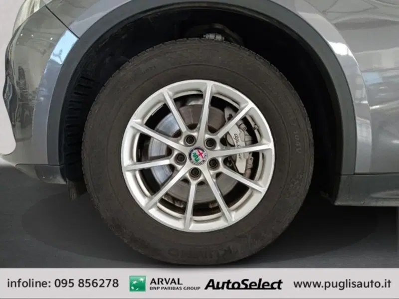 Alfa Romeo Stelvio usata a Catania (14)