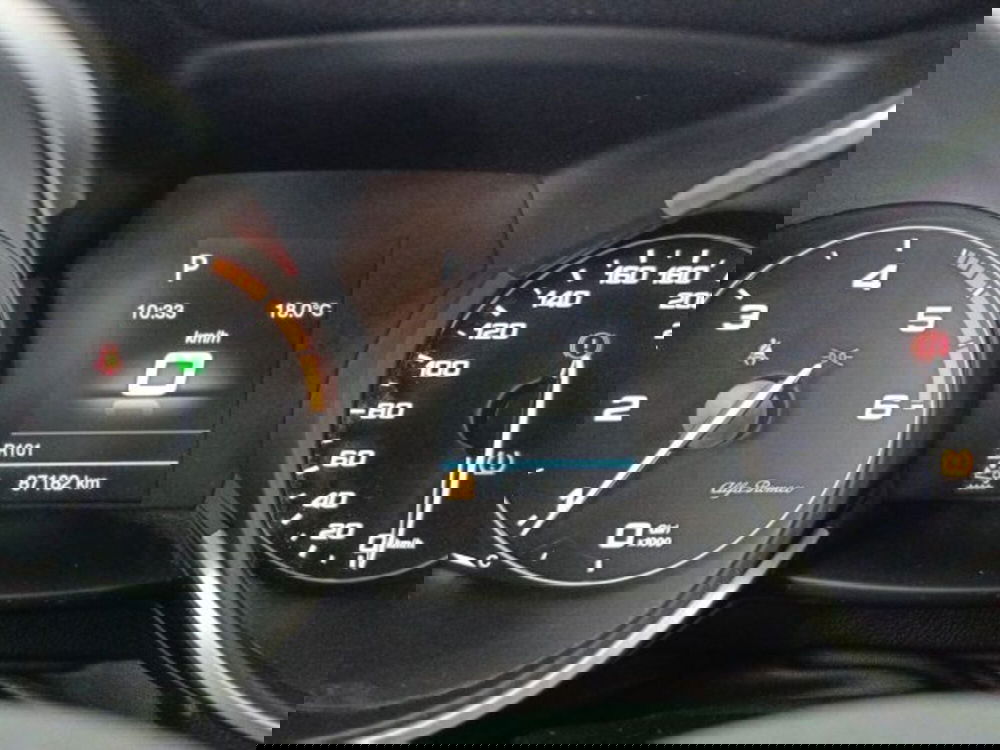 Alfa Romeo Stelvio usata a Catania (15)