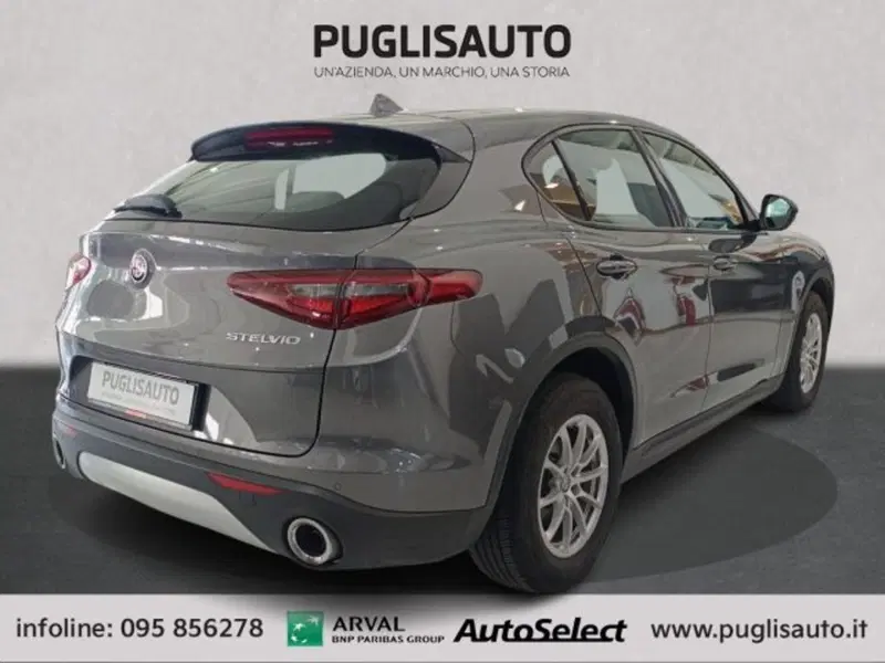 Alfa Romeo Stelvio usata a Catania (4)