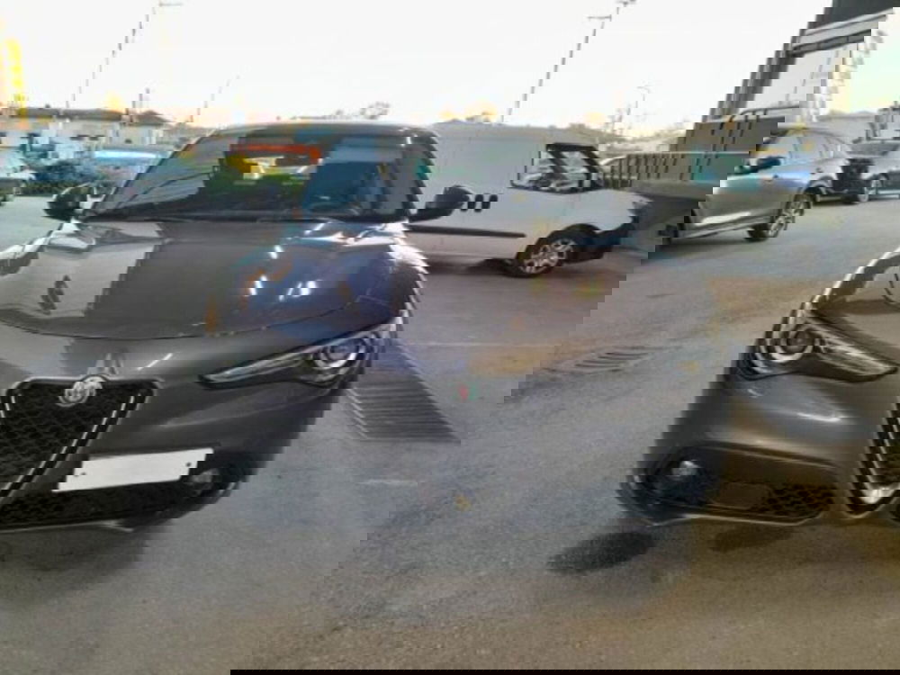 Alfa Romeo Stelvio usata a Catania (5)