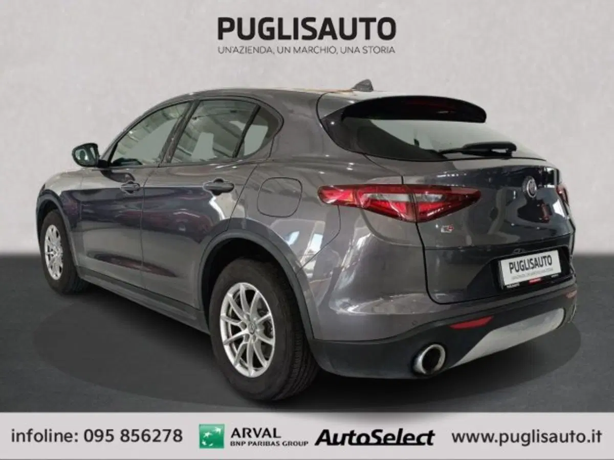Alfa Romeo Stelvio usata a Catania (6)