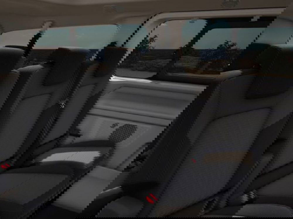 Volkswagen Veicoli Commerciali Caravelle nuova a Vicenza (11)