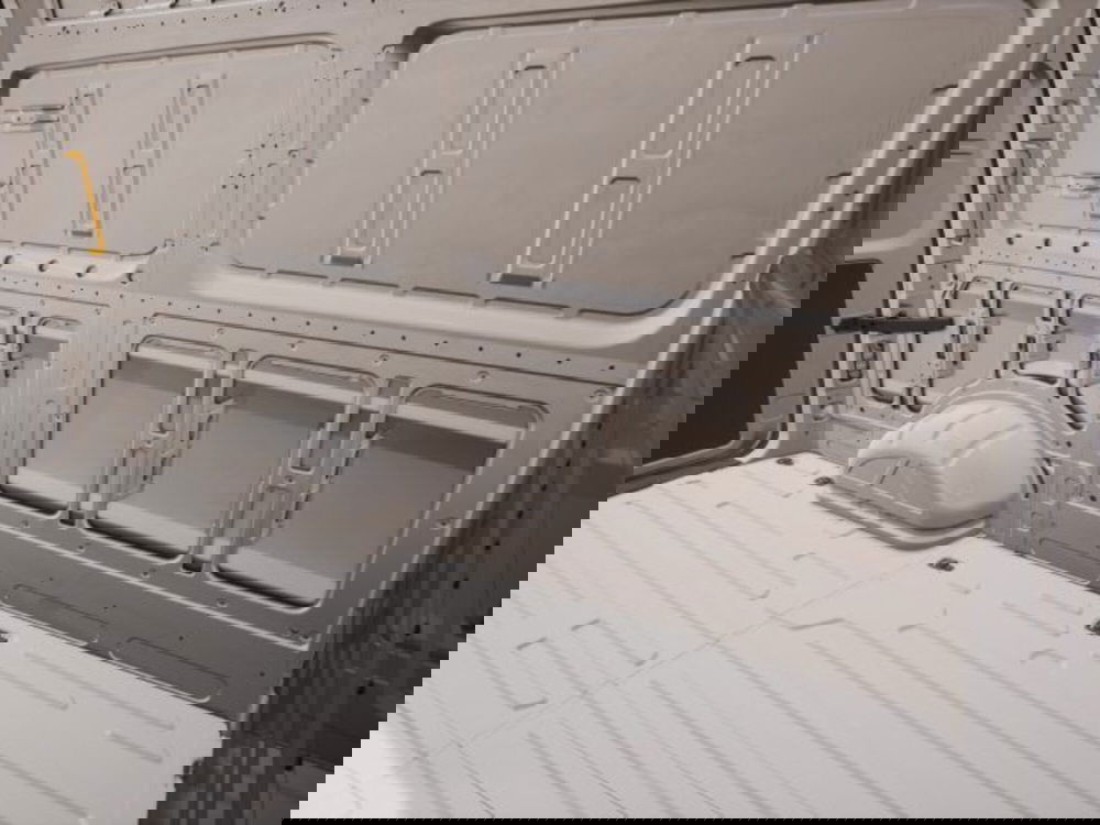 Volkswagen Veicoli Commerciali Crafter Furgone nuova a Vicenza (11)