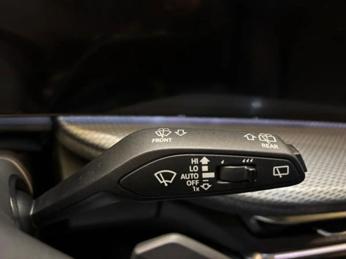 Audi Q5 Sportback nuova a Brescia (14)