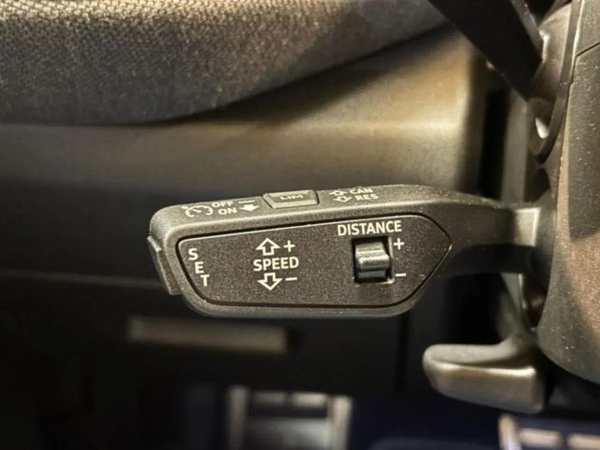 Audi Q5 Sportback nuova a Brescia (16)