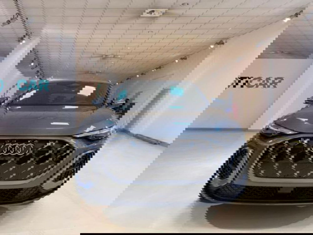 Audi Q5 Sportback nuova a Brescia (2)