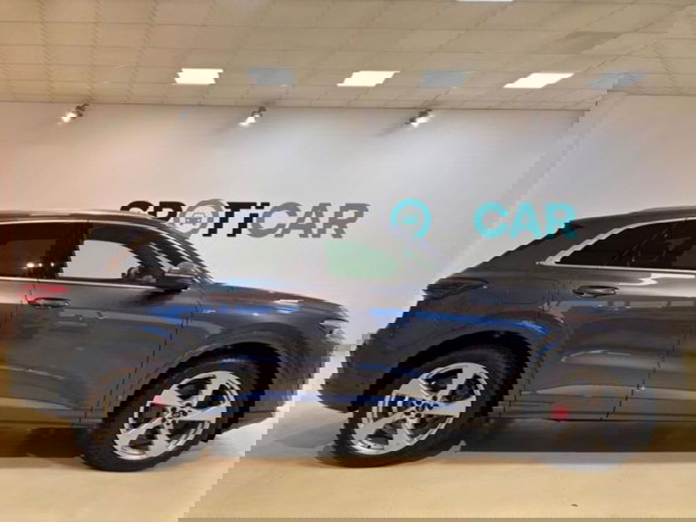 Audi Q5 Sportback nuova a Brescia (4)