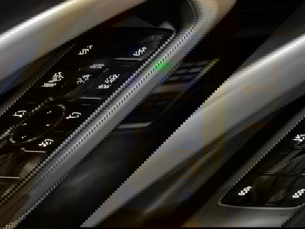 Audi Q5 Sportback nuova a Brescia (9)