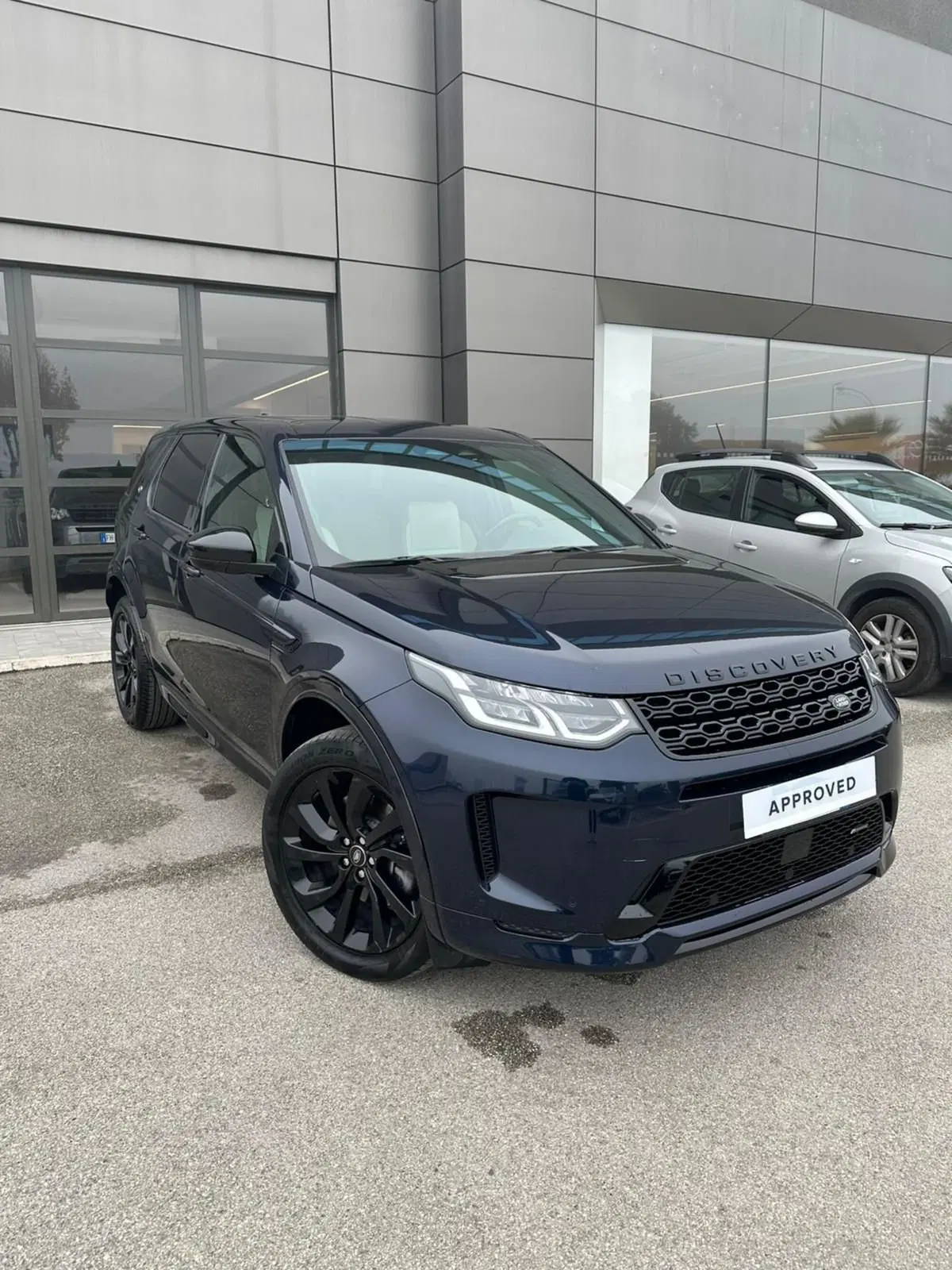 Land Rover Discovery Sport usata a Ascoli Piceno