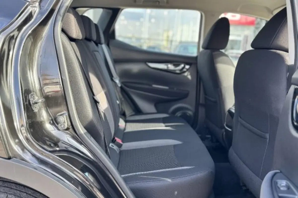 Nissan Qashqai usata a Latina (10)