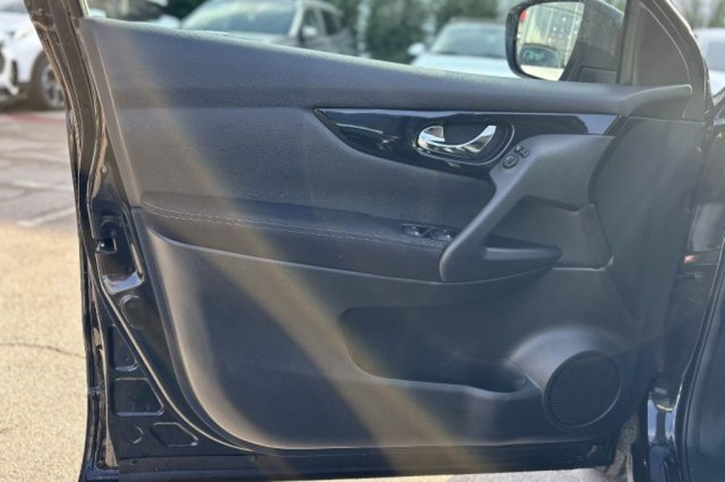 Nissan Qashqai usata a Latina (12)