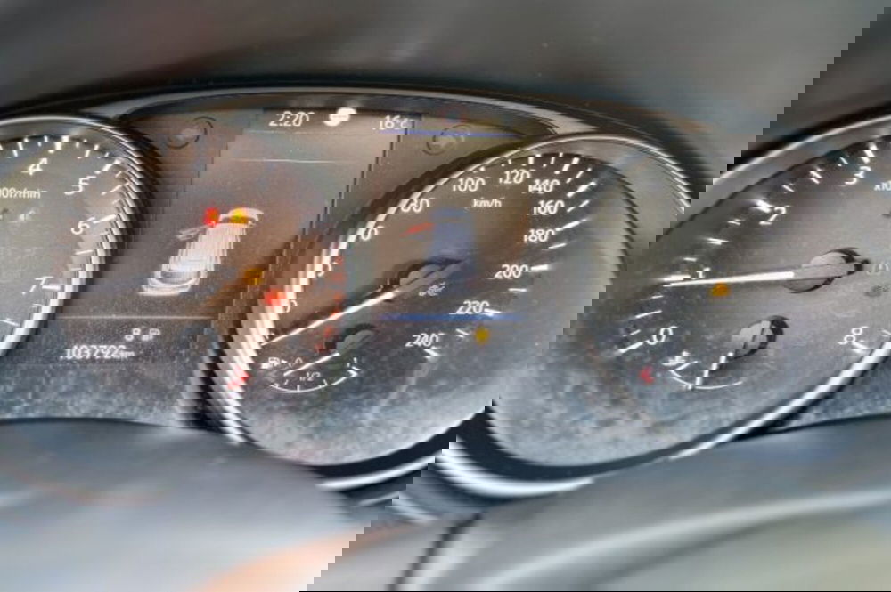 Nissan Qashqai usata a Latina (13)