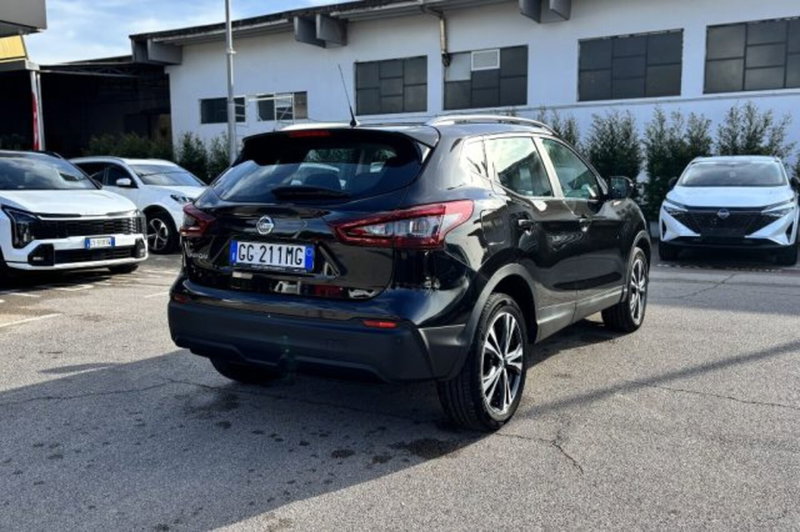 Nissan Qashqai usata a Latina (7)
