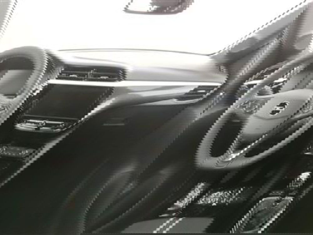 Opel Corsa nuova a Bari (15)