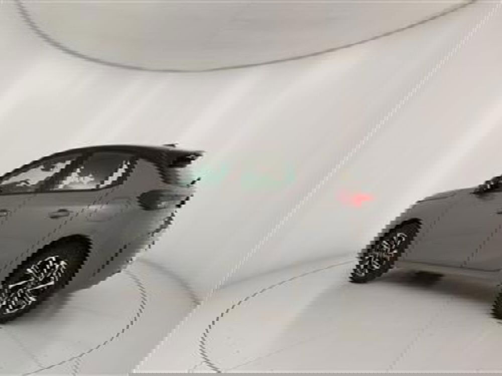 Opel Corsa nuova a Bari (4)