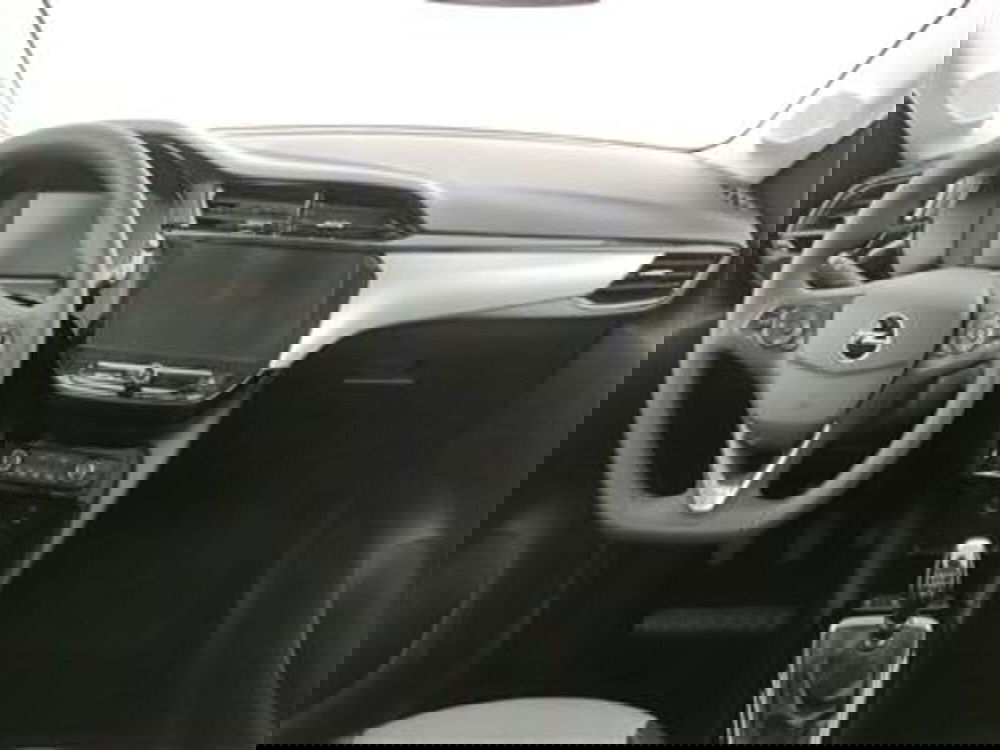 Opel Corsa nuova a Bari (15)