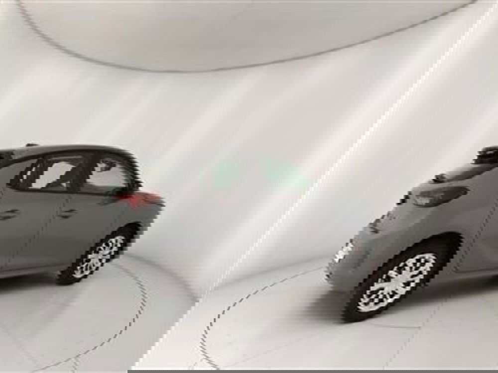 Opel Corsa nuova a Bari (8)