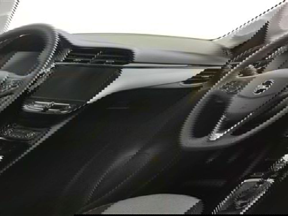 Opel Corsa nuova a Bari (15)