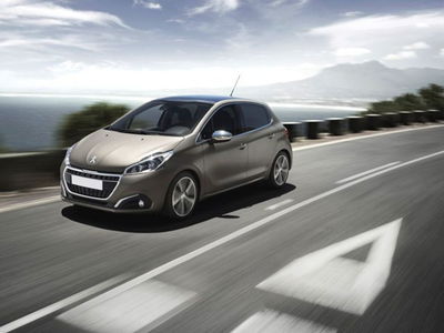 Peugeot 208 82 5 porte Allure del 2019 usata a Torino