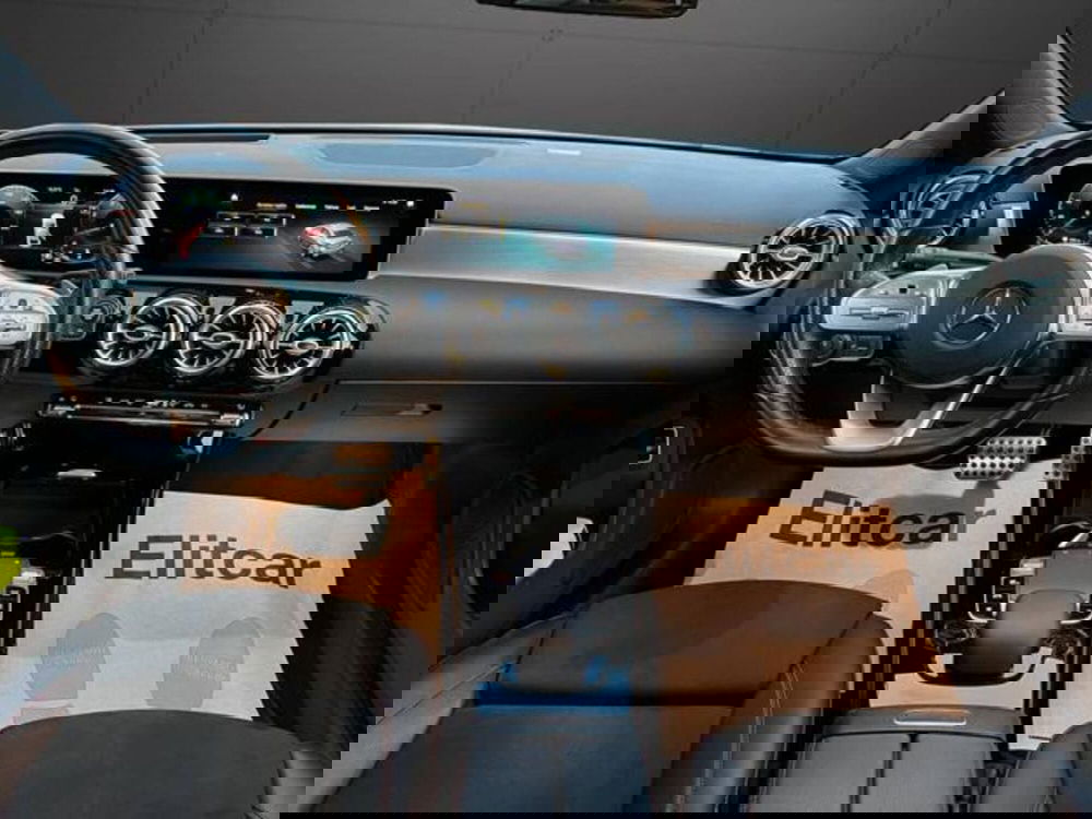 Mercedes-Benz Classe A Sedan usata a Milano (13)