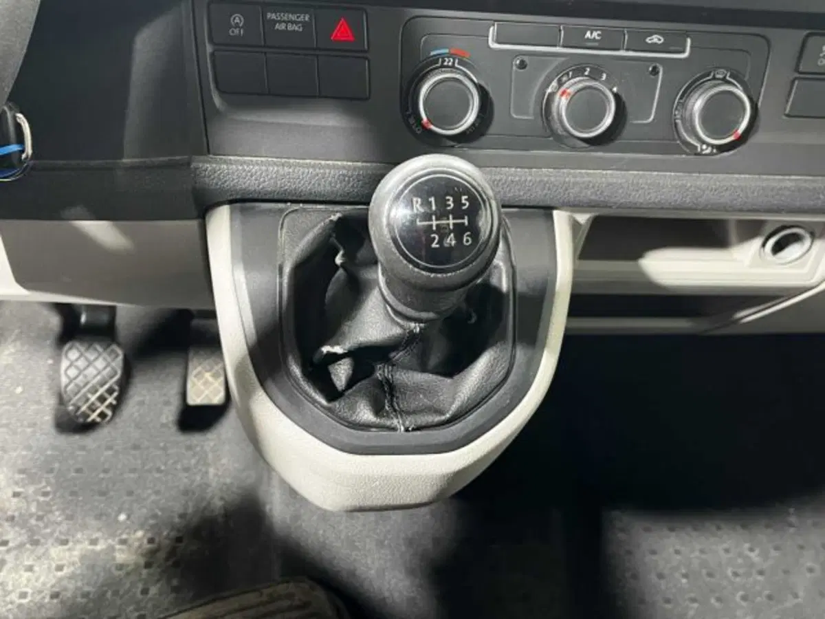 Volkswagen Veicoli Commerciali Transporter Furgone usata a Sondrio (13)