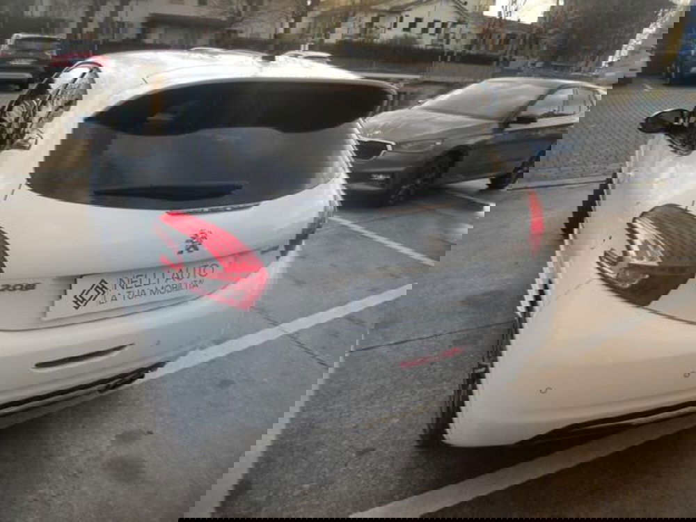 Peugeot 208 usata a Pisa (7)