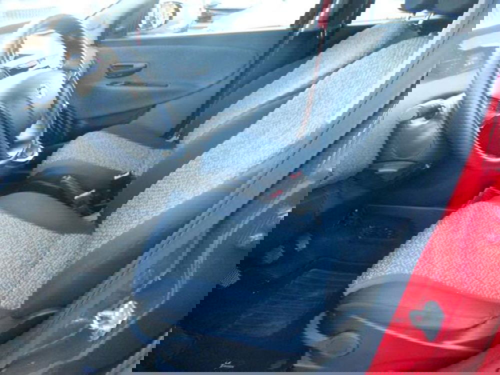 Lancia Ypsilon usata a Pisa (9)