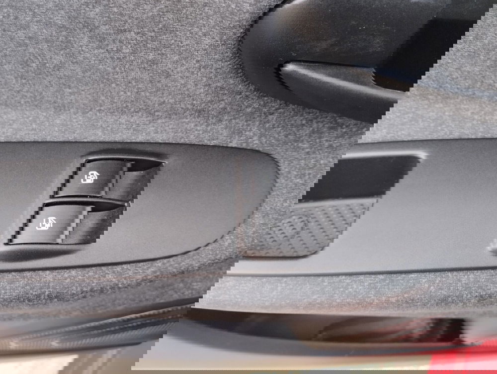 Lancia Ypsilon usata a Asti (10)