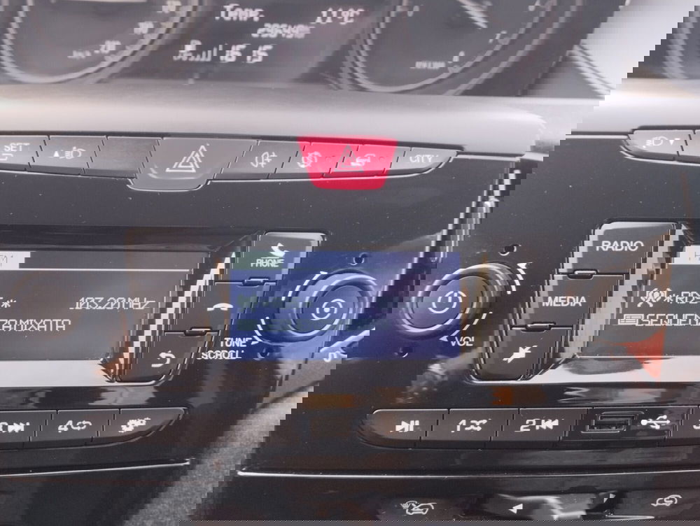 Lancia Ypsilon usata a Asti (14)