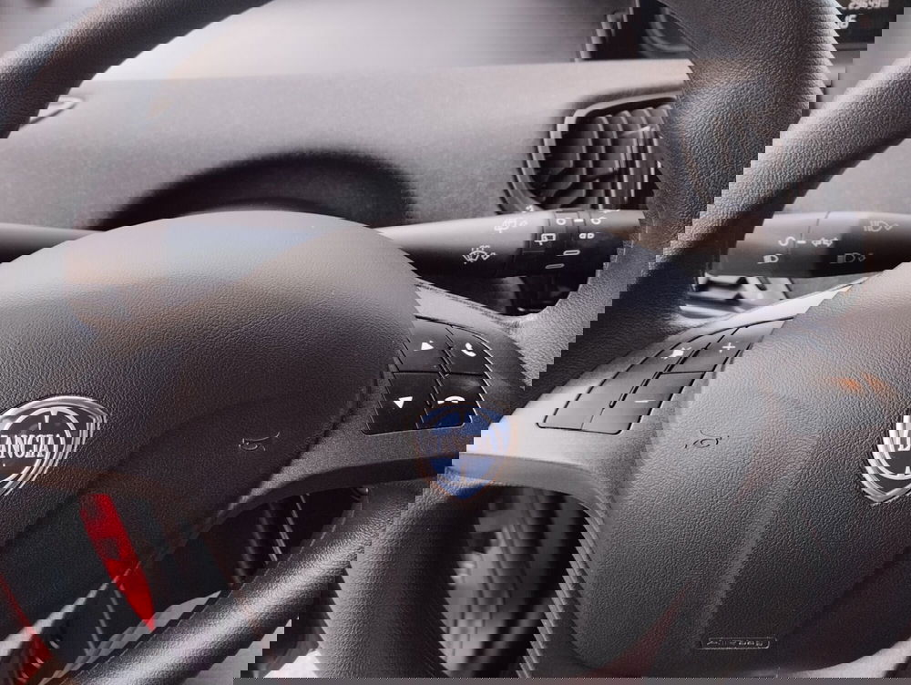 Lancia Ypsilon usata a Asti (7)