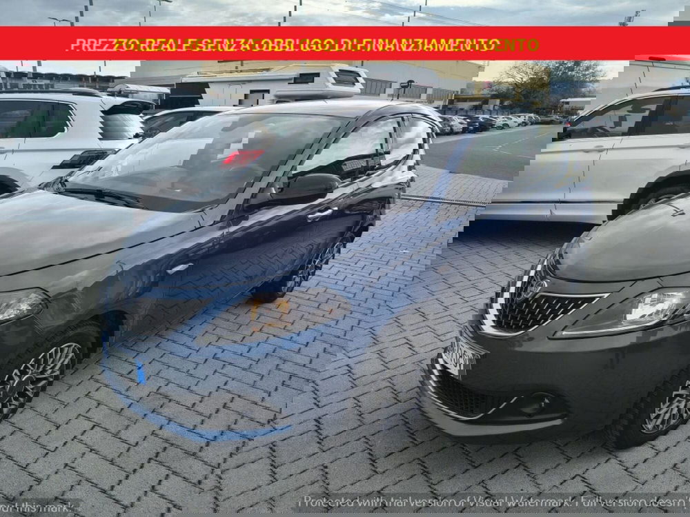 Lancia Ypsilon usata a Firenze