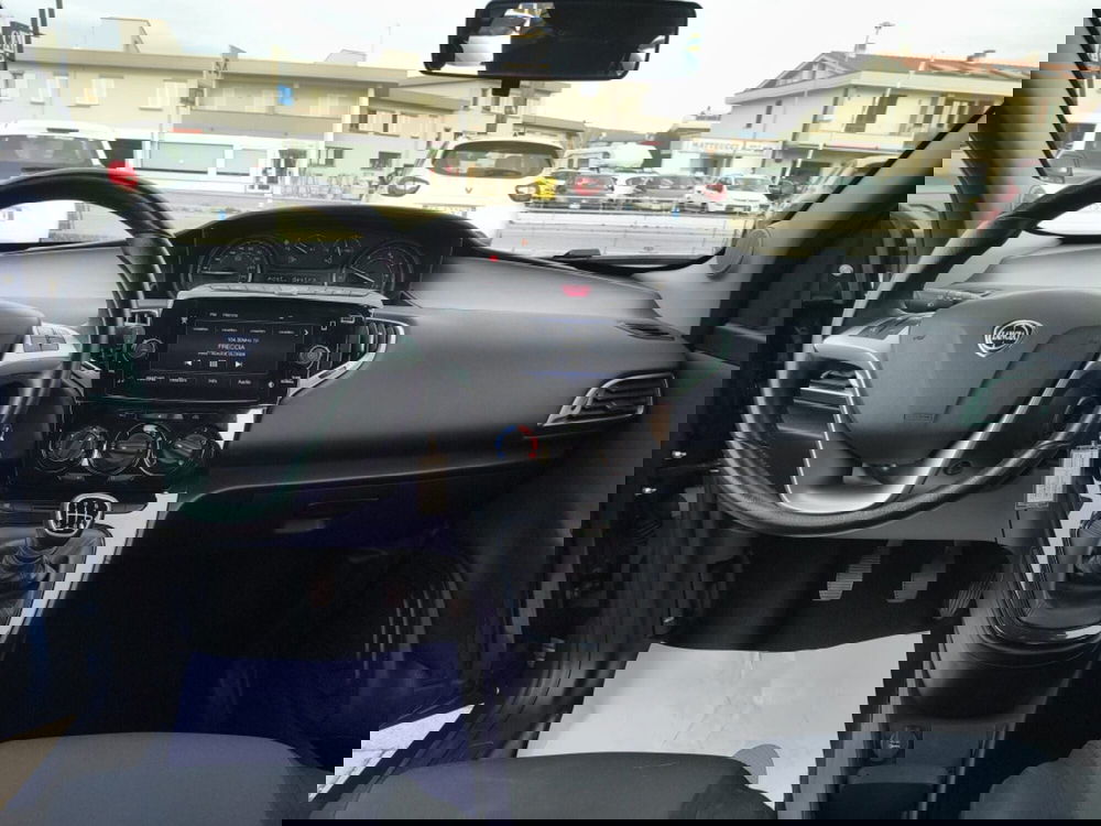 Lancia Ypsilon usata a Firenze (17)