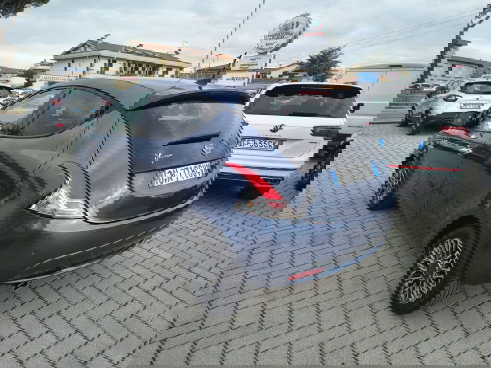 Lancia Ypsilon usata a Firenze (7)