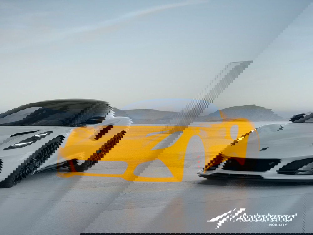 Lotus Emira nuova a Bari