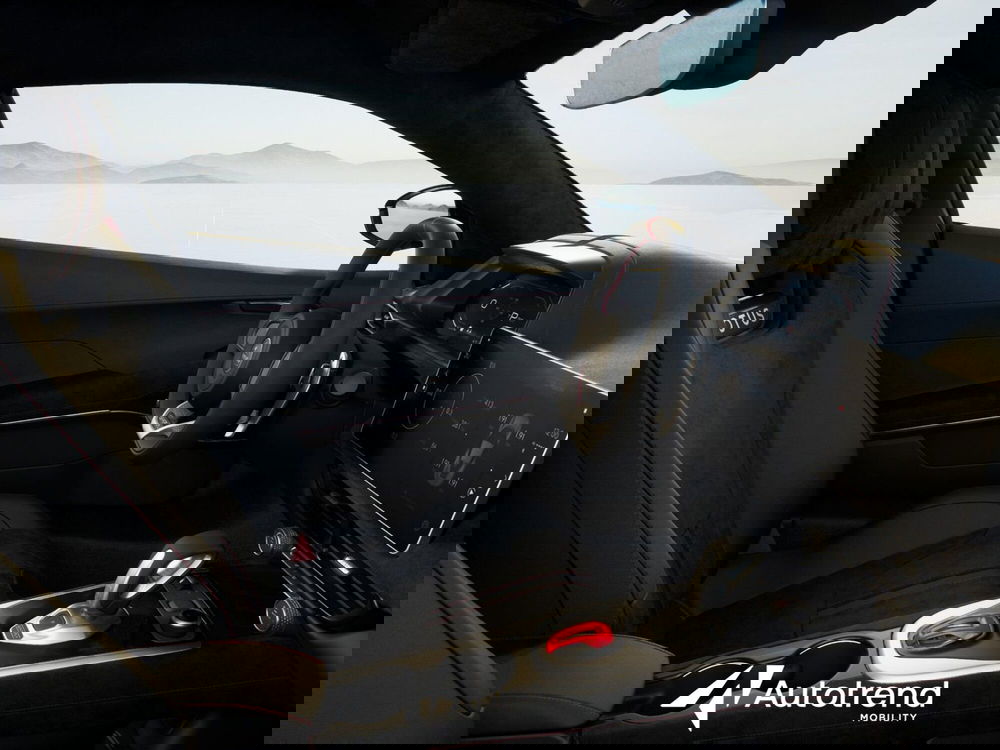 Lotus Emira nuova a Bari (13)