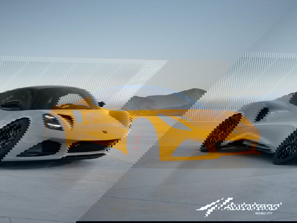 Lotus Emira nuova a Bari (2)