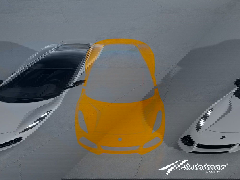 Lotus Emira nuova a Bari (5)