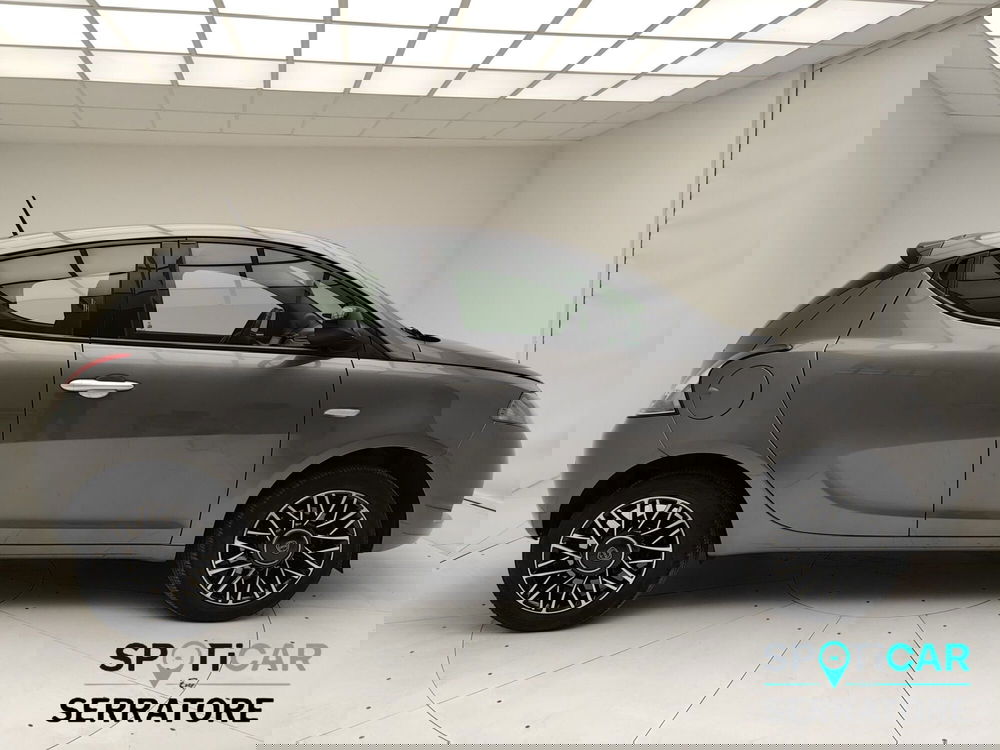 Lancia Ypsilon usata a Como (20)