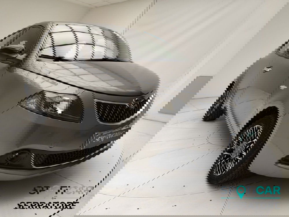 Lancia Ypsilon usata a Como (3)