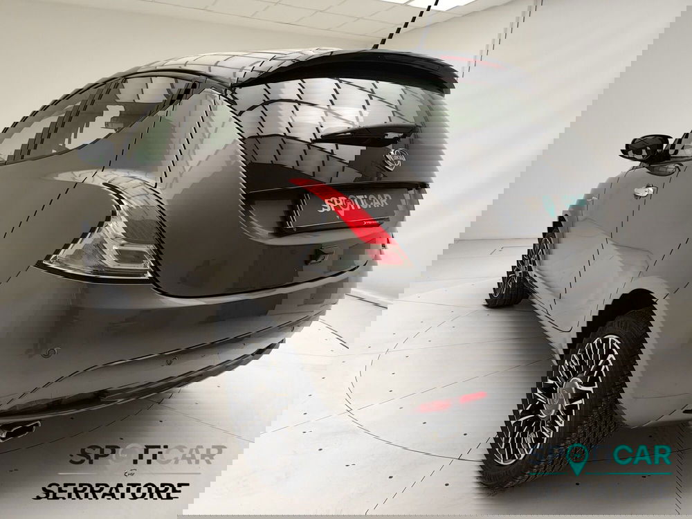 Lancia Ypsilon usata a Como (4)