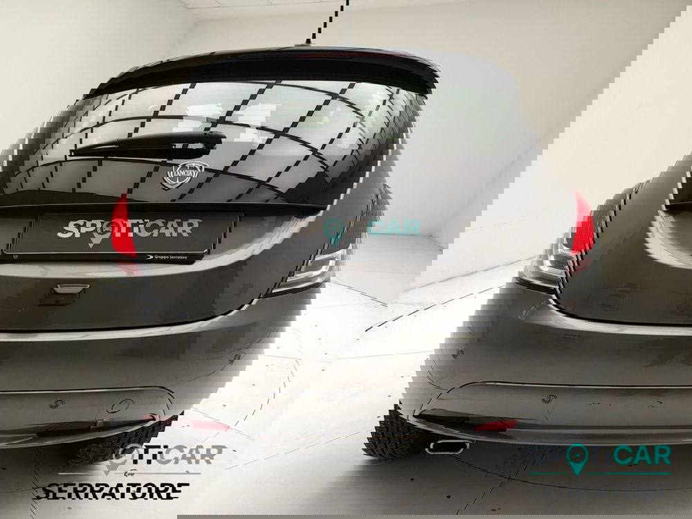 Lancia Ypsilon usata a Como (5)