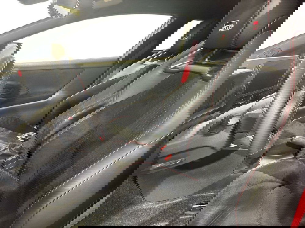 Toyota GR Yaris usata a Lecco (13)