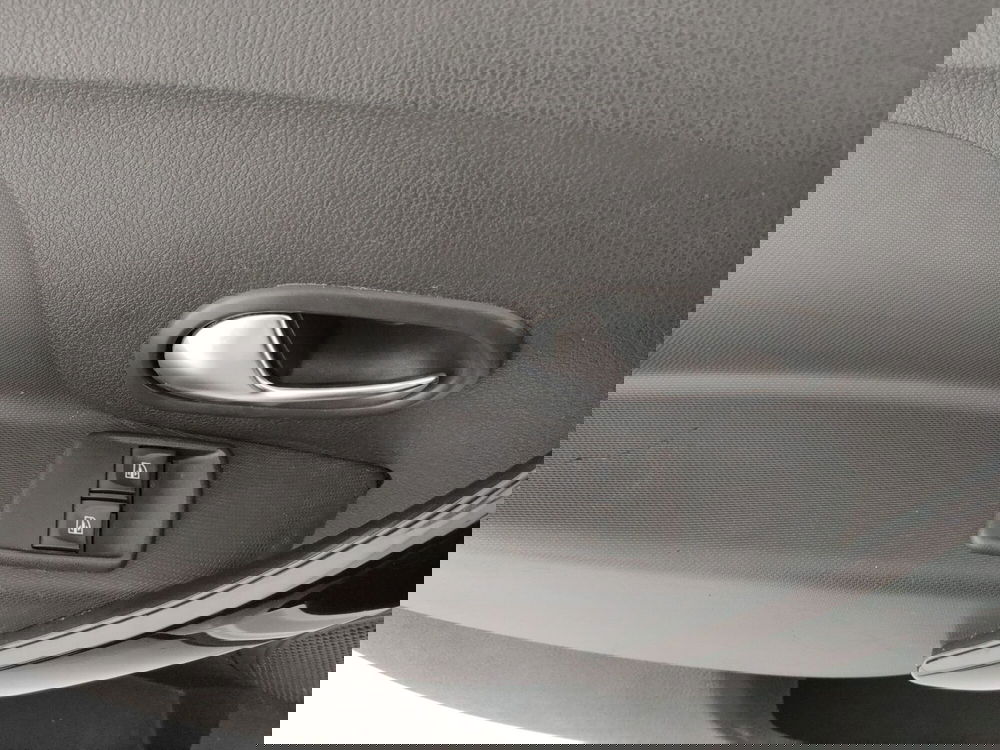 Dacia Sandero usata a Caserta (15)