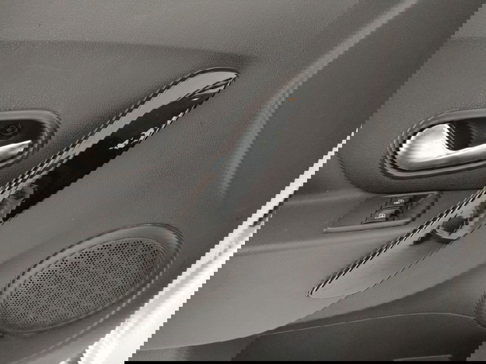 Dacia Sandero usata a Caserta (16)