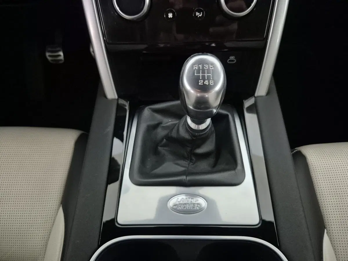 Land Rover Discovery Sport usata a Torino (11)