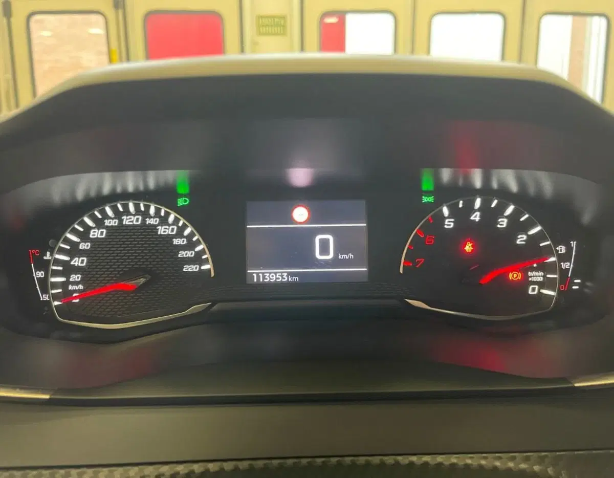 Peugeot 208 usata a Ferrara (13)