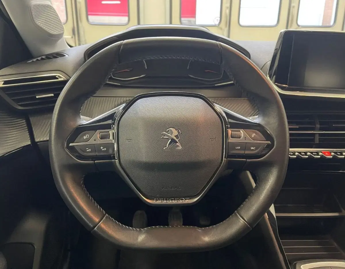 Peugeot 208 usata a Ferrara (8)