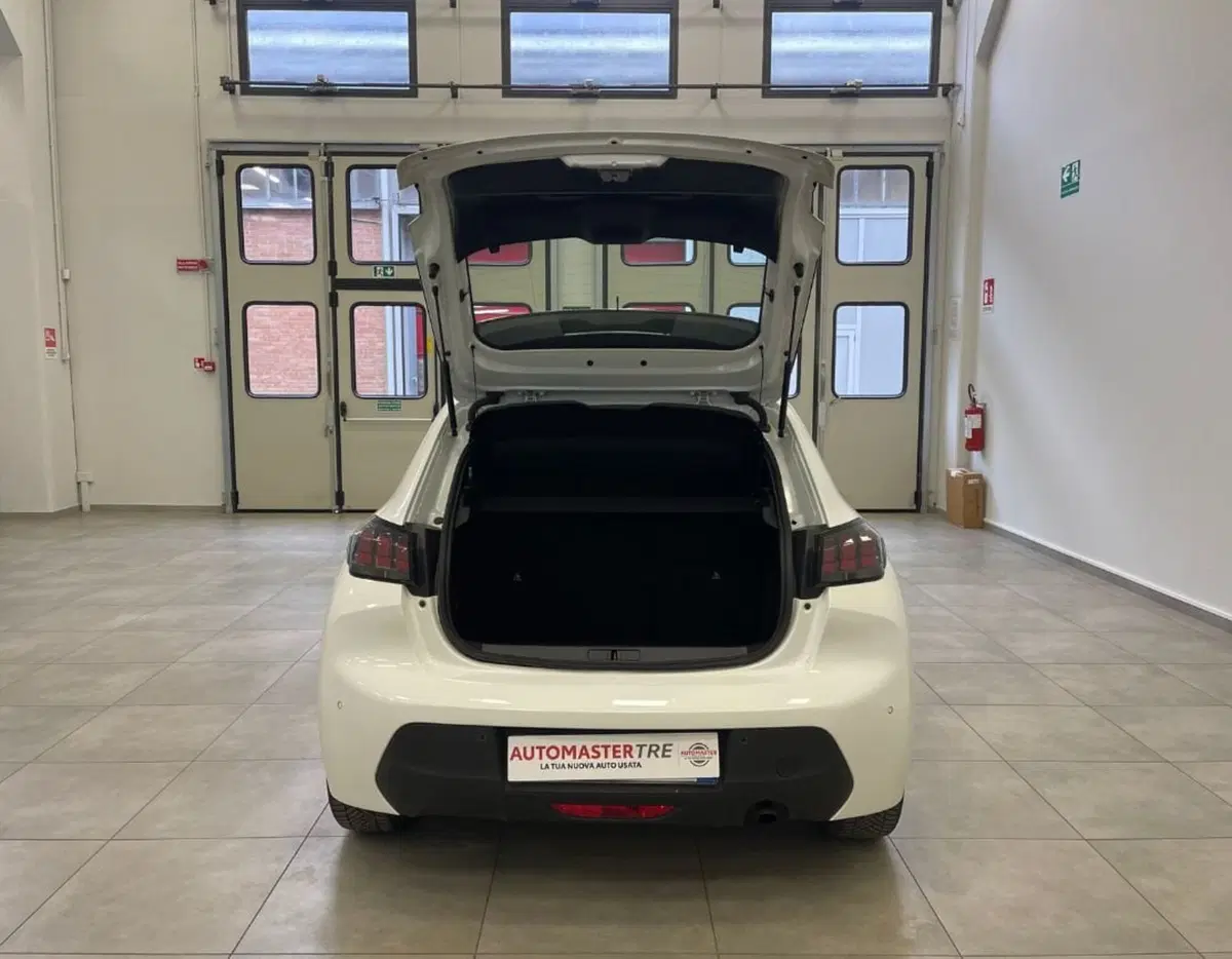 Peugeot 208 usata a Ferrara (9)