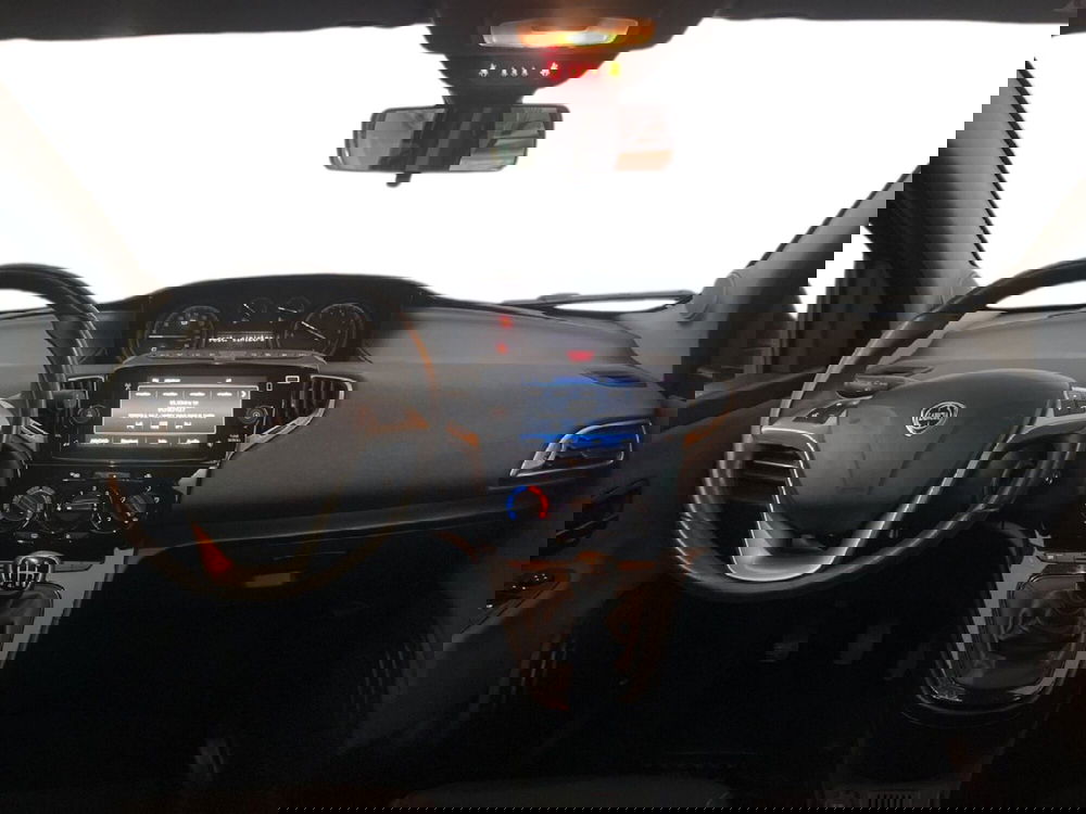 Lancia Ypsilon usata a Torino (11)